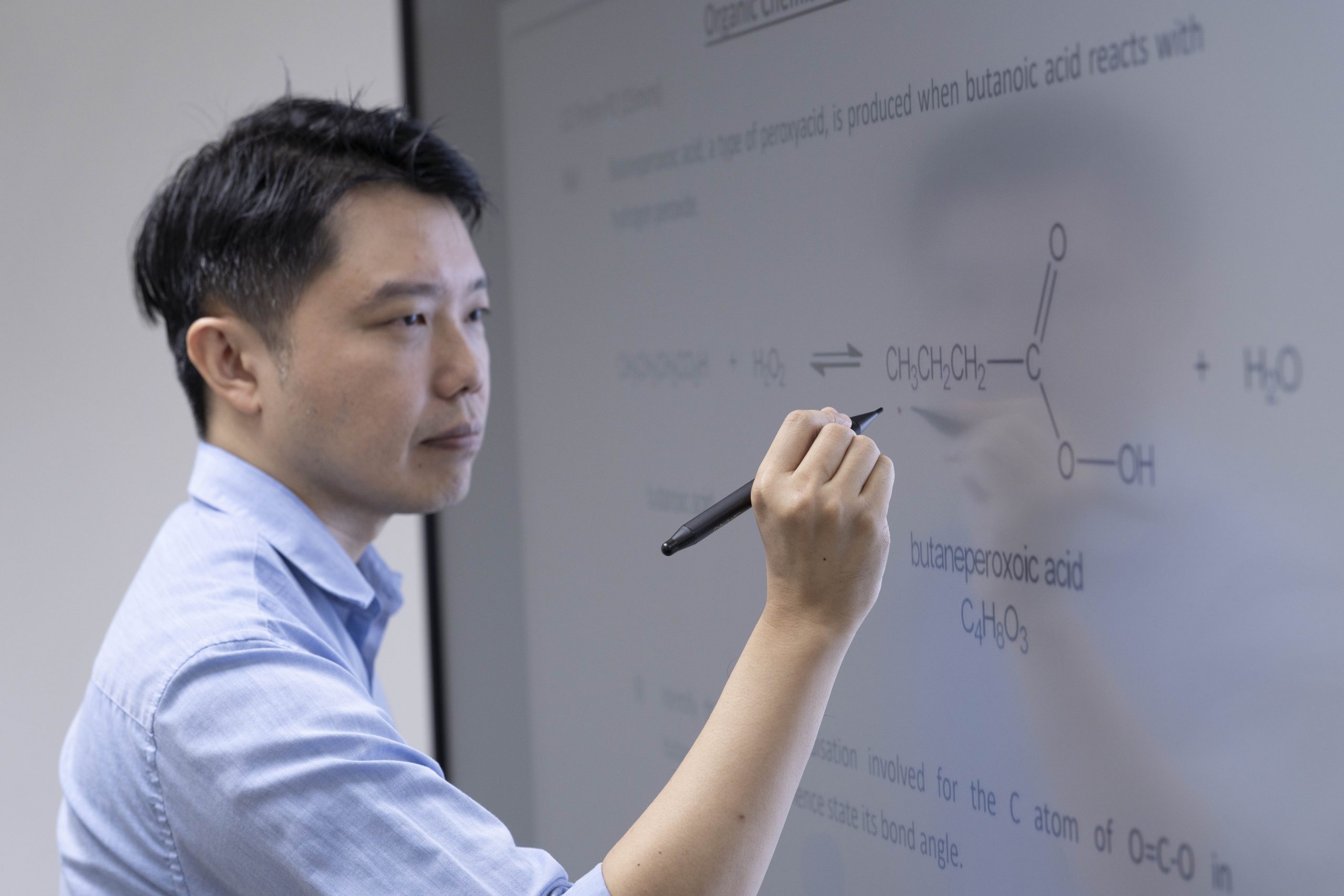 Teacher Eric — Mr Khemistry Chemistry Tutor Singapore